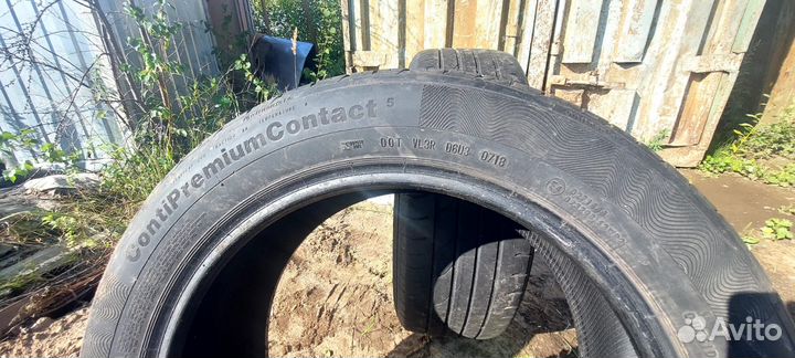 Continental ContiPremiumContact 5 215/55 R17 94V
