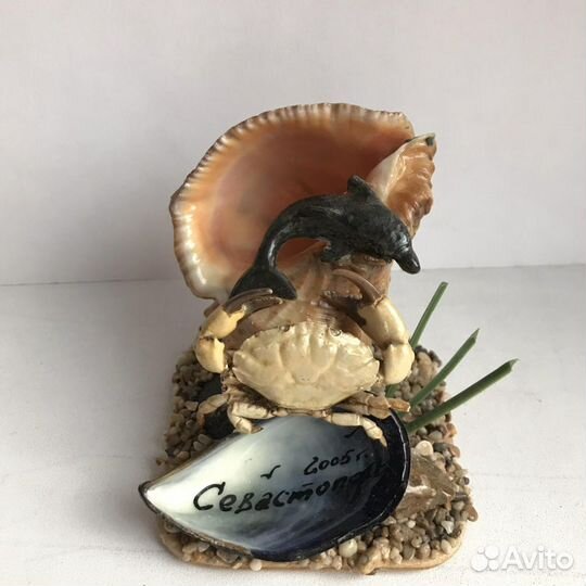 Поделки из морских ракушек рапан с крабами