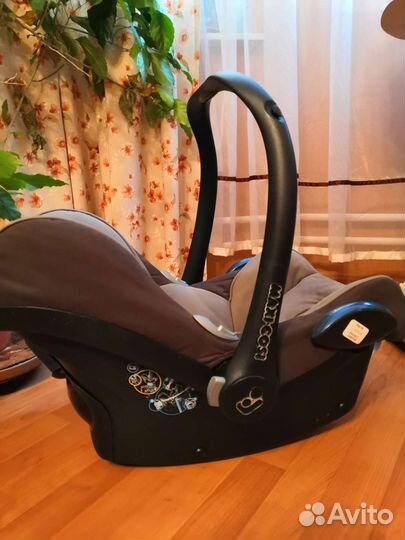 Детское автокресло от 0 maxi cosi