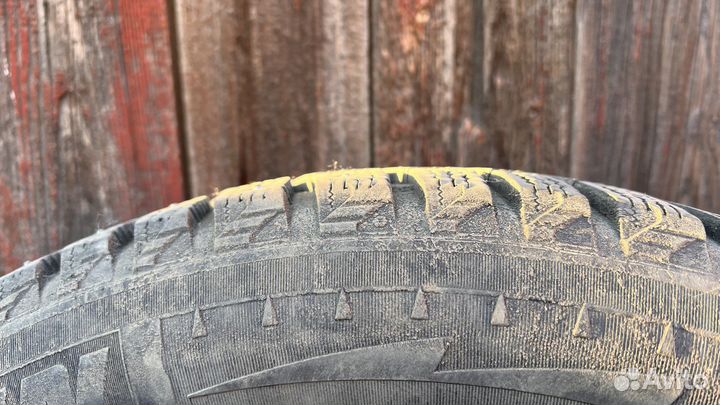 Michelin X-Ice North 215/65 R16
