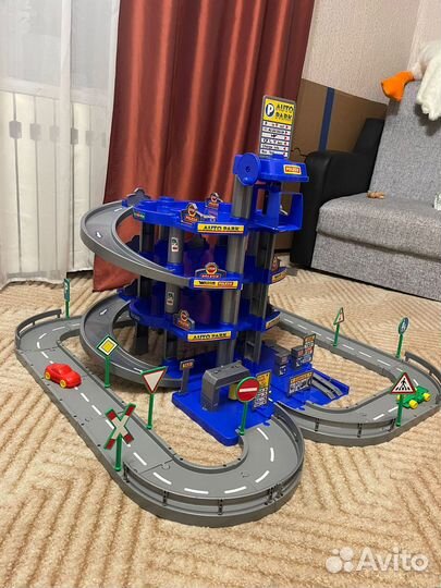 Парковка полесье