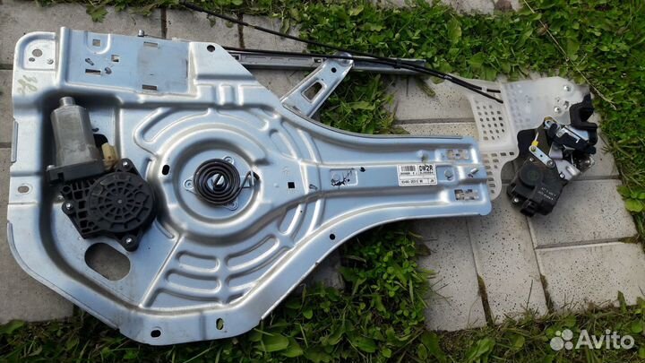 Эл.ст.подъемник + замок Tucson'08 задней пр. двери