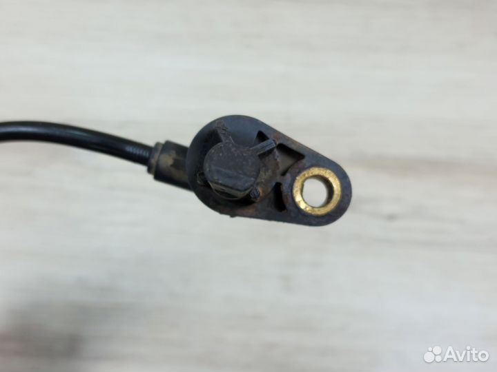 Датчик скорости ABS задний левый Peugeot Citroen