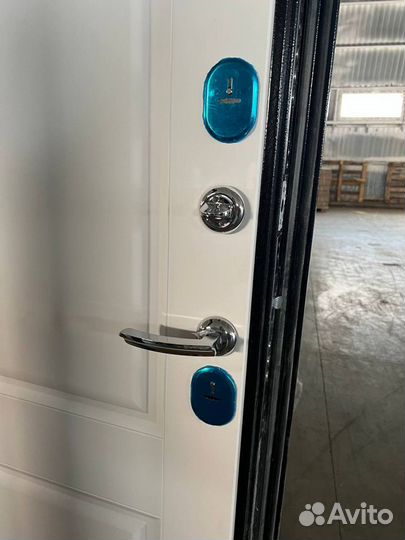 Дверь входная для дома