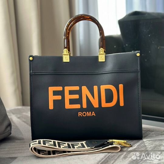 Женская сумка Fendi