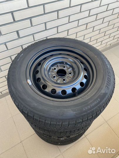 Bridgestone Blizzak VRX2 205/65 R16