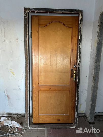 Металлическая дверь бу 860 2050