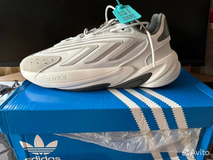 Кроссовки adidas ozelia