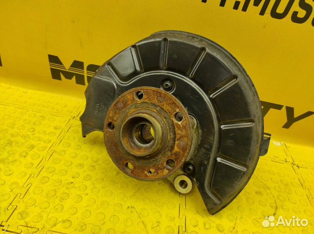 Кулак поворотный передний правый Volkswagen Sharan