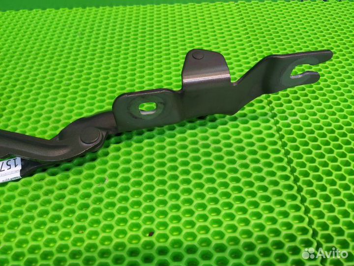 Петля капота правая Bmw X3 F25 N47D20C 2012