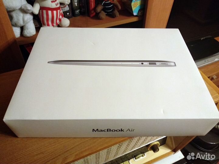 2 Macbook, Pro13 Retina и Air13 в коробках