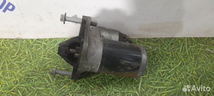 Стартер Renault Megane 3 хэтчбек 1.6 K4M858 2010