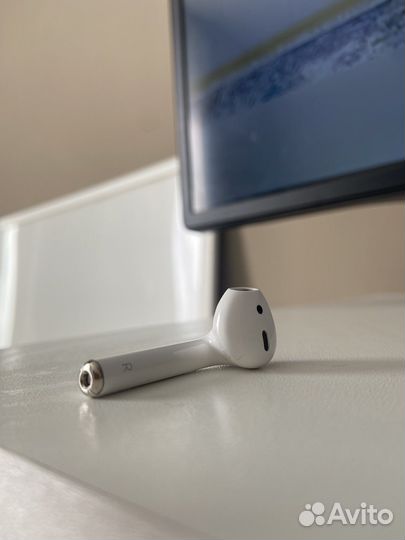 Беспроводные наушники apple airpods