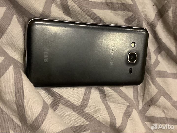 Телефон SamsungJ3 6