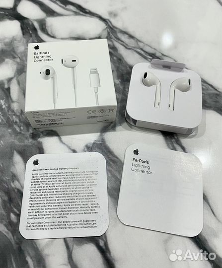 Наушники Apple EarPods lightning