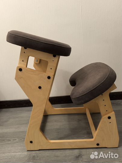 Ортопедический стул для школьника