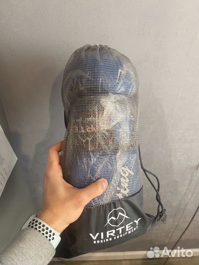 Боксерские перчатки