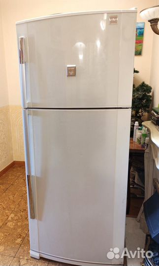 Холодильник sharp