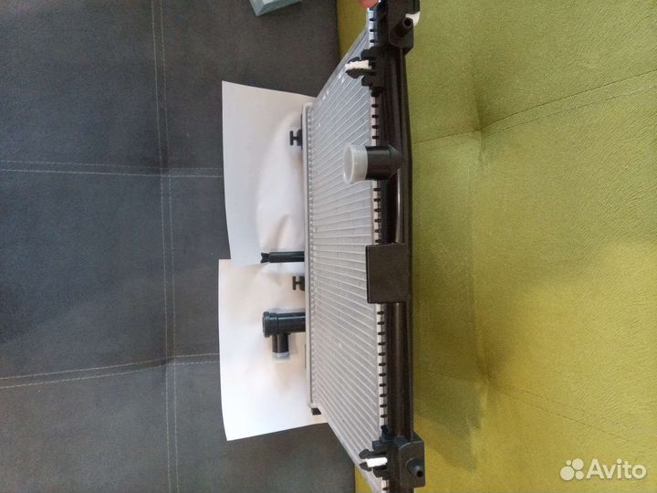 Радиатор Toyota 164000Y010