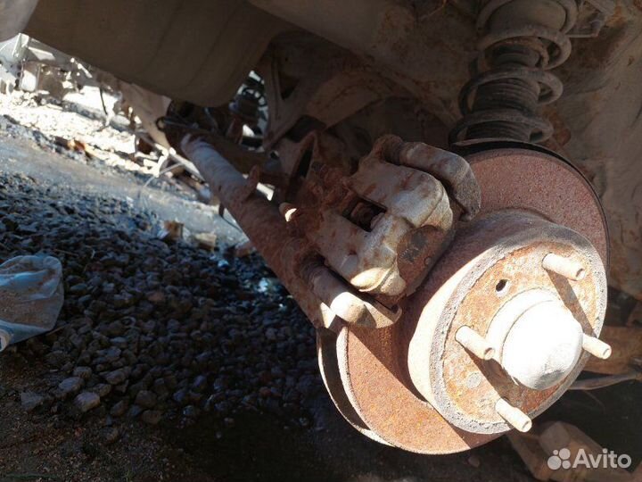 Балка подвески задняя Nissan Almera N16 1.8 QG18