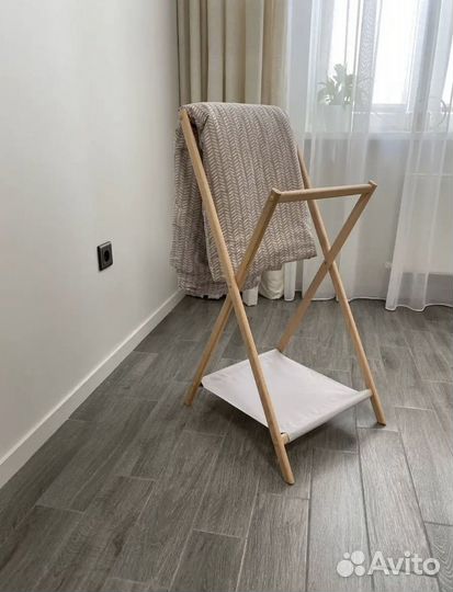 Вешалка напольная дерево