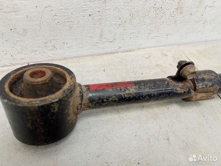 Тяга задняя продольная левая внутренняя 4871060130