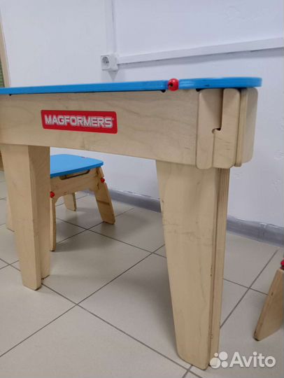 Комплект Детской мебели Magformers стол +2 стула