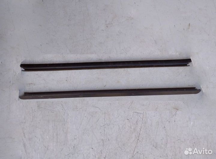 Уплотнитель двери Рено Логан