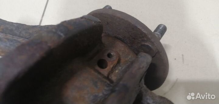 Кулак поворотный передний левый Fusion 2002-2012