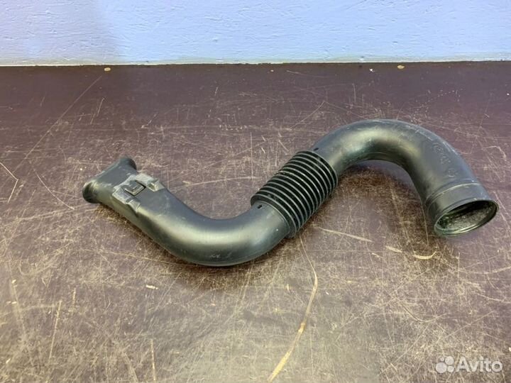 Патрубок воздушного фильтра Renault Sandero