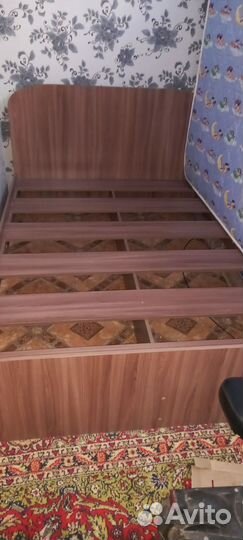 Кровать с матрасом 140 200 бу