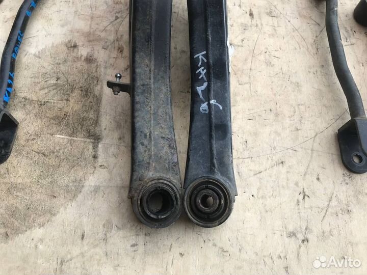 Рычаг задний тяга задняя Hyundai Equus