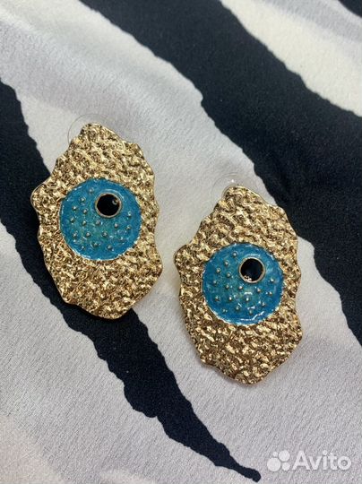 Серьги стильные