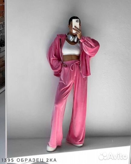 Спортивный костюм женский