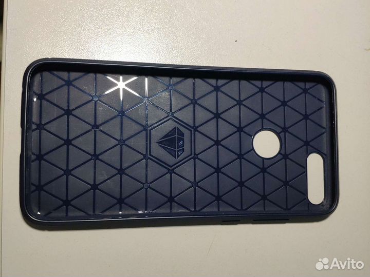 Защитное стекло и чехол Huawei PSmart