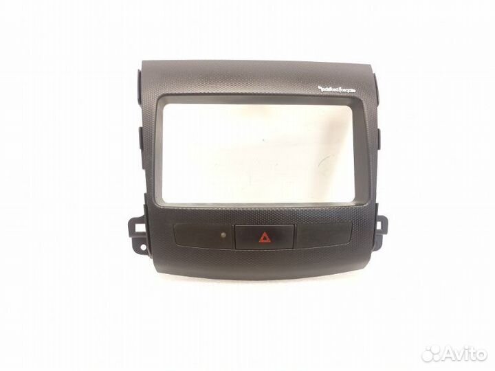 Накладка центральной консоли Mitsubishi Outlander