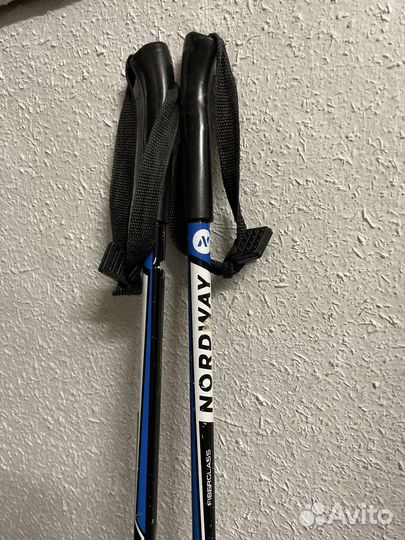 Беговые лыжи, лыжные палки, ботинки