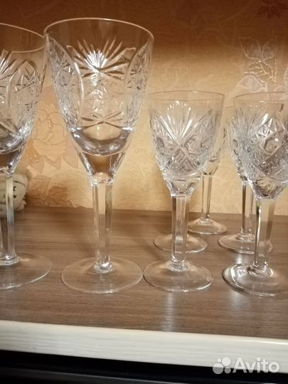 Посуда из хрусталя разная