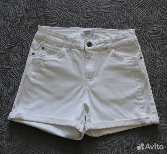 Джинсовые шорты reserved