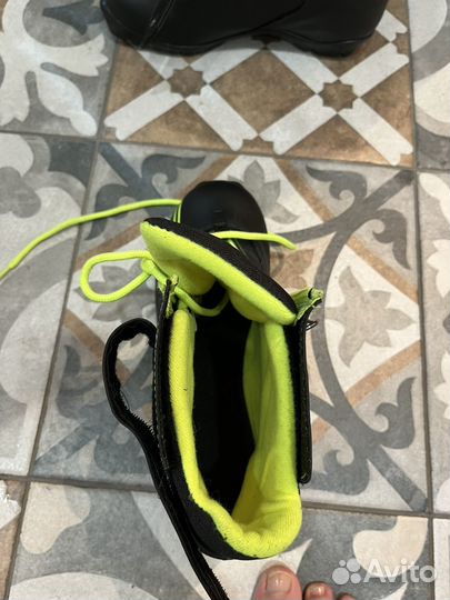 Ботинки для беговых лыж