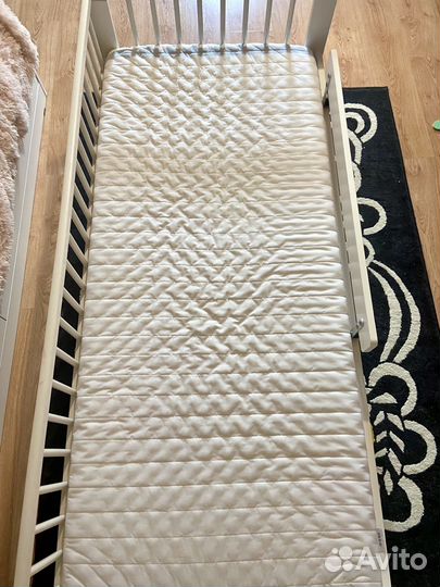 Кровать детская и матрас
