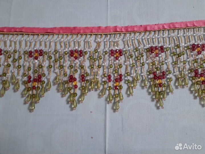 Тесьма из бусин и бисера