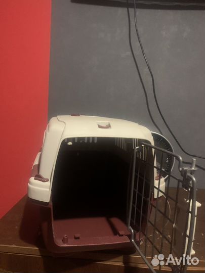 Переноска для кошек и собак