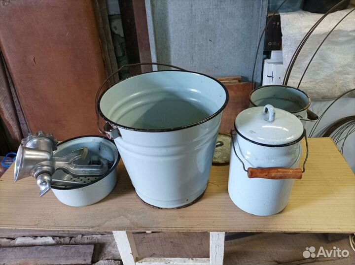 Ведра бидоны кастрюли