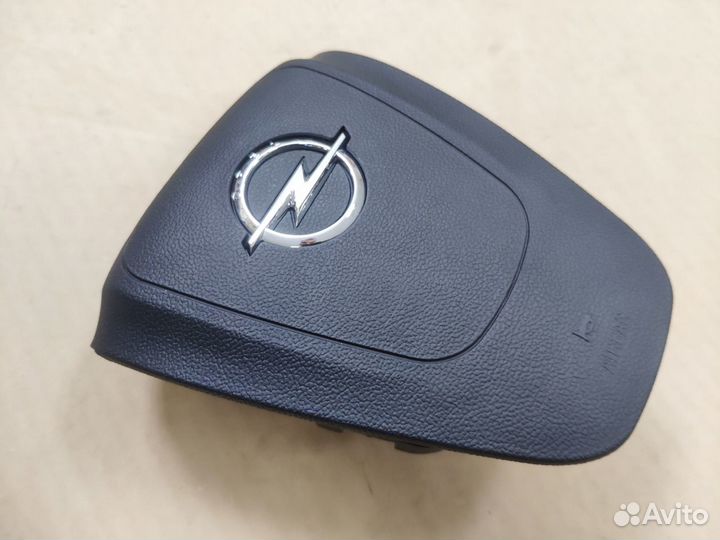 Подушка безопасности водителя Opel Astra J