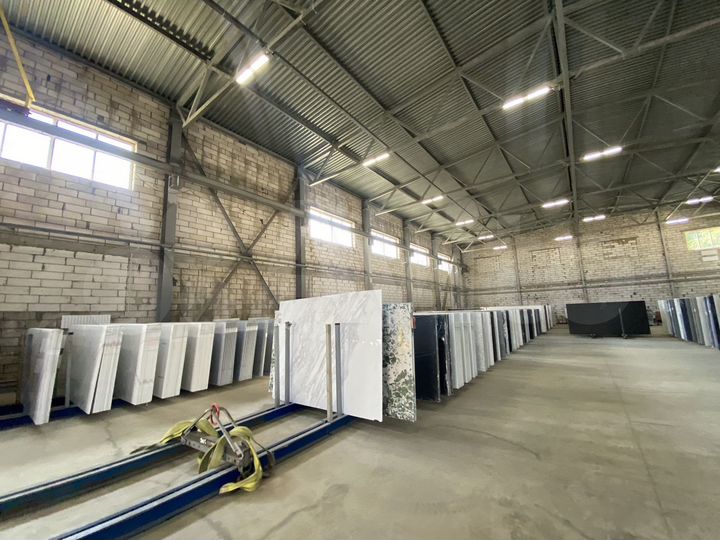 Склад, 1300 м²