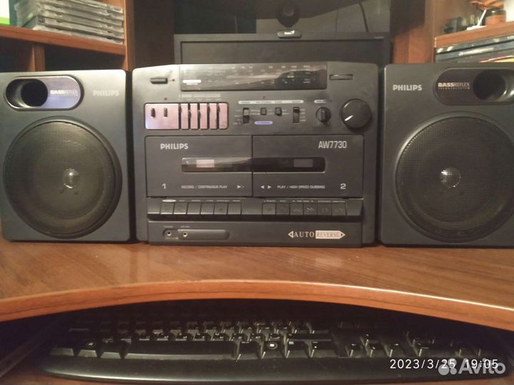 Магнитола Philips aw-7730