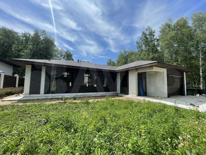 Дом 259 м² на участке 10 сот.