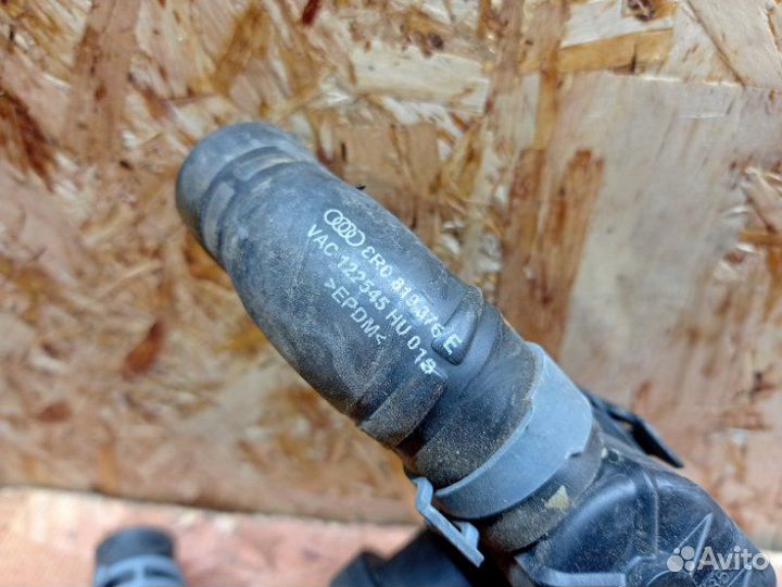 Патрубок отопителя Audi Q5 8R 3.0 CCW 2008-2017