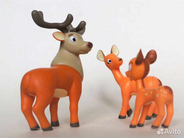Олени 3шт